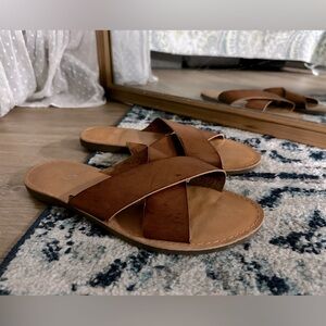 Y-Not? Lunacy Strappy Criss Cross Sandals Slip On Tan Faux Leather